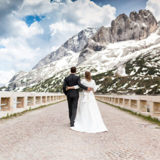 Matrimonio in MARMOLADA: Tra neve e sole